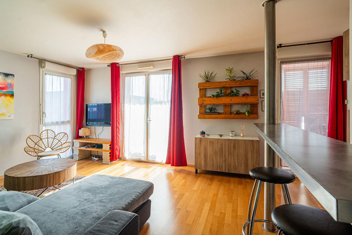 RIS-ORANGIS Superbe 3 pièces de 65m2 moderne et lumineux avec balcon ? Calme et verdoyant en bord de Seine, aux portes de Paris 13