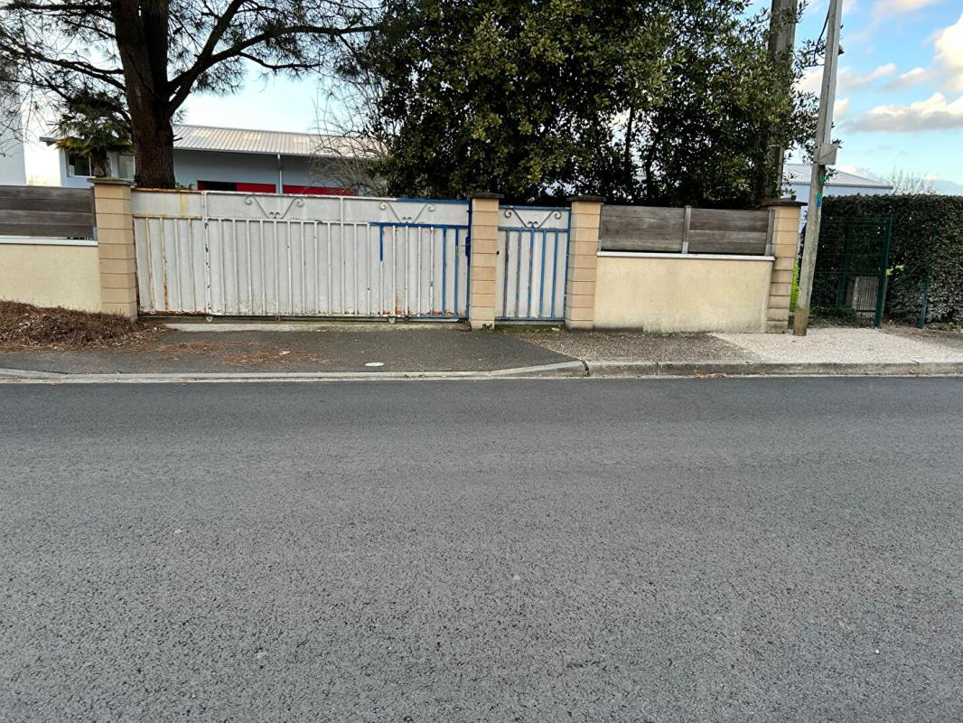 EYSINES Terrain Eysines 350 m2 1