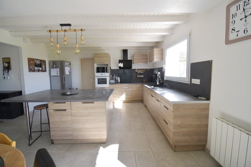 LES SABLES-D'OLONNE Maison Les Sables d'Olonne 5 pièces 129m2 + T2 45 m2 5