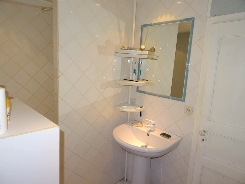 ANGOULEME Maison de ville 8 pièces sur le plateau d'Angoulême 17