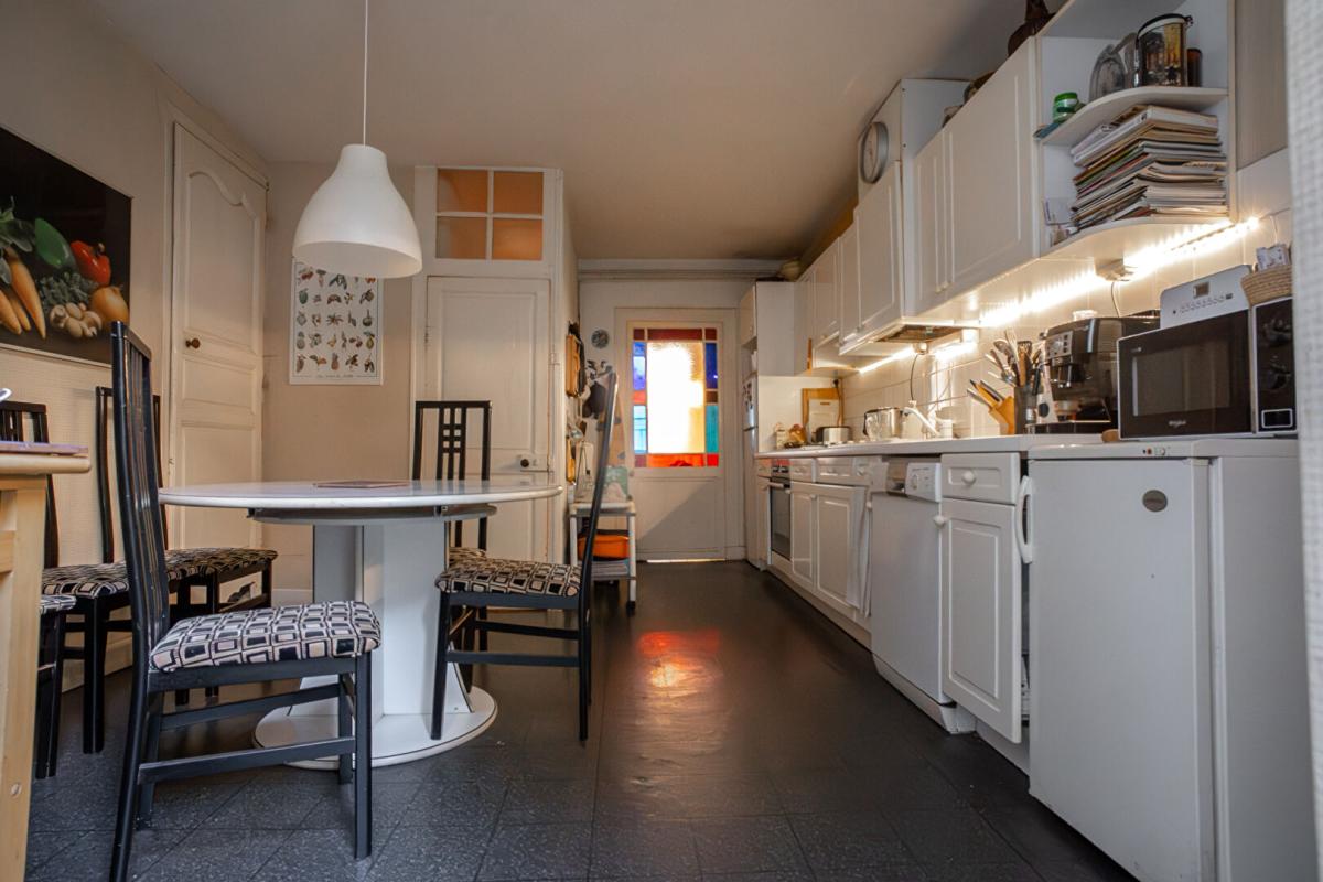 ANGOULEME Maison de ville 8 pièces sur le plateau d'Angoulême 8