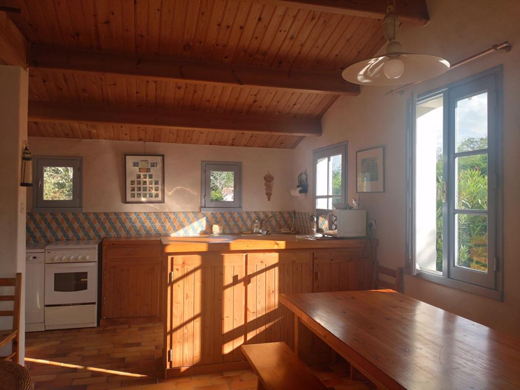 L'ILE-D'YEU Ensemble immobilier avec fort potentiel - Deux maisons sur belle parcelle constructible 3