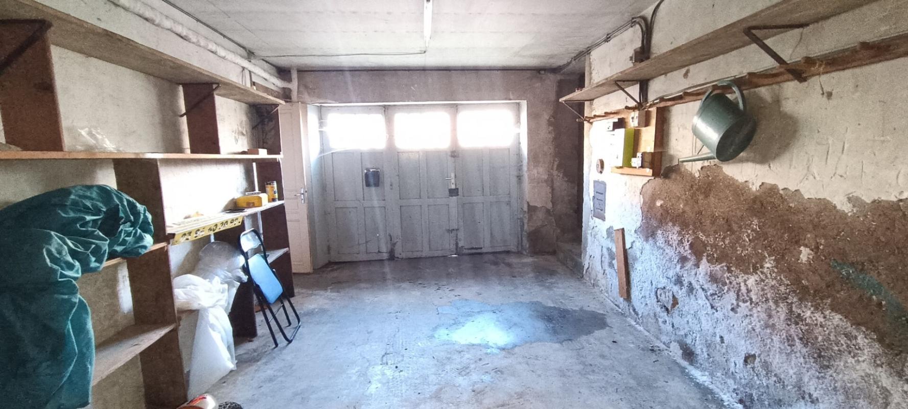 VILLERS-LES-LUXEUIL Maison 172.81 m2 et dépendances 13