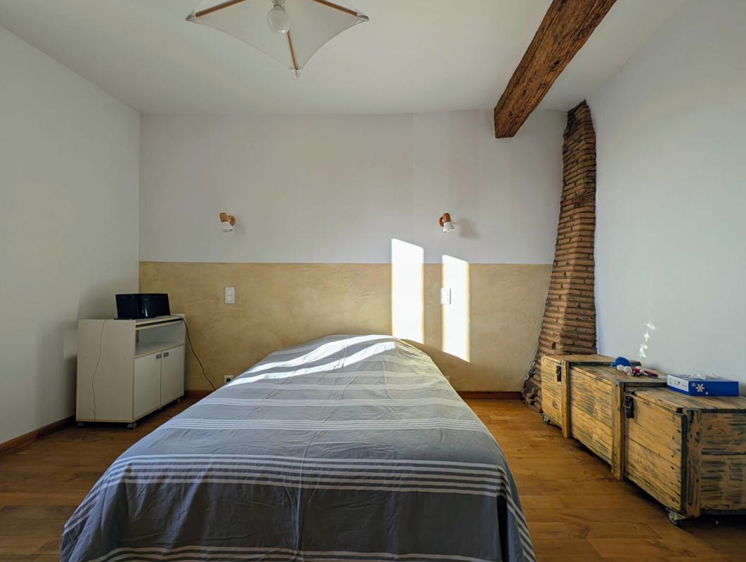 COULADERE Couladère maison de village rénovée de 122 m2 avec annexes 10