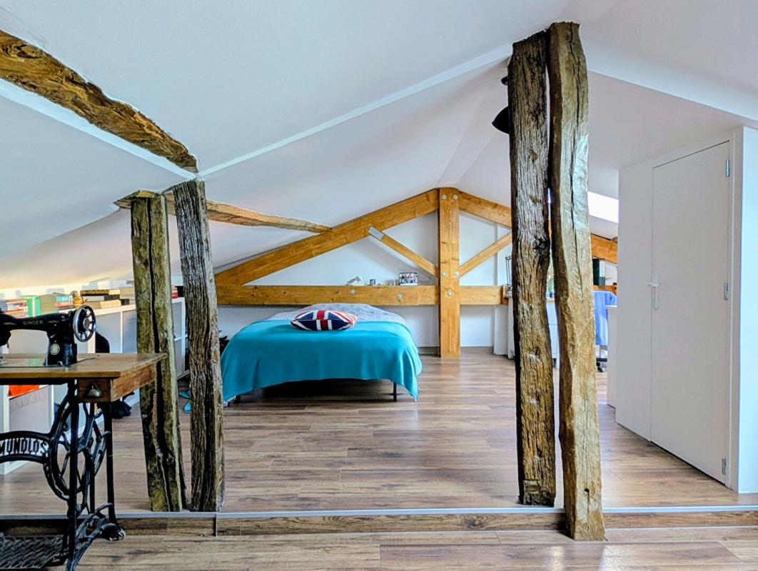 COULADERE Couladère maison de village rénovée de 122 m2 avec annexes 11