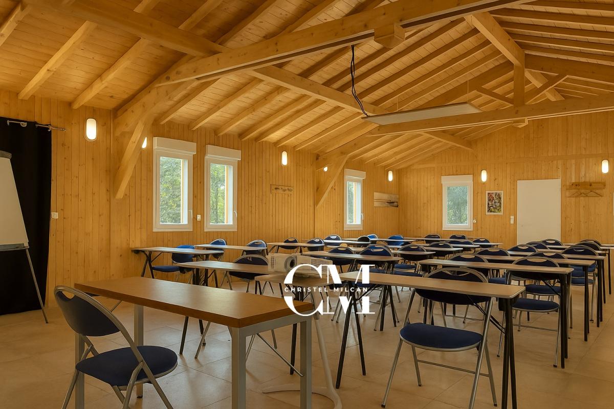 MERIGNAC Ensemble professionnel Merignac 7 pièces 170m2 sur un terrain de 3500m² 1