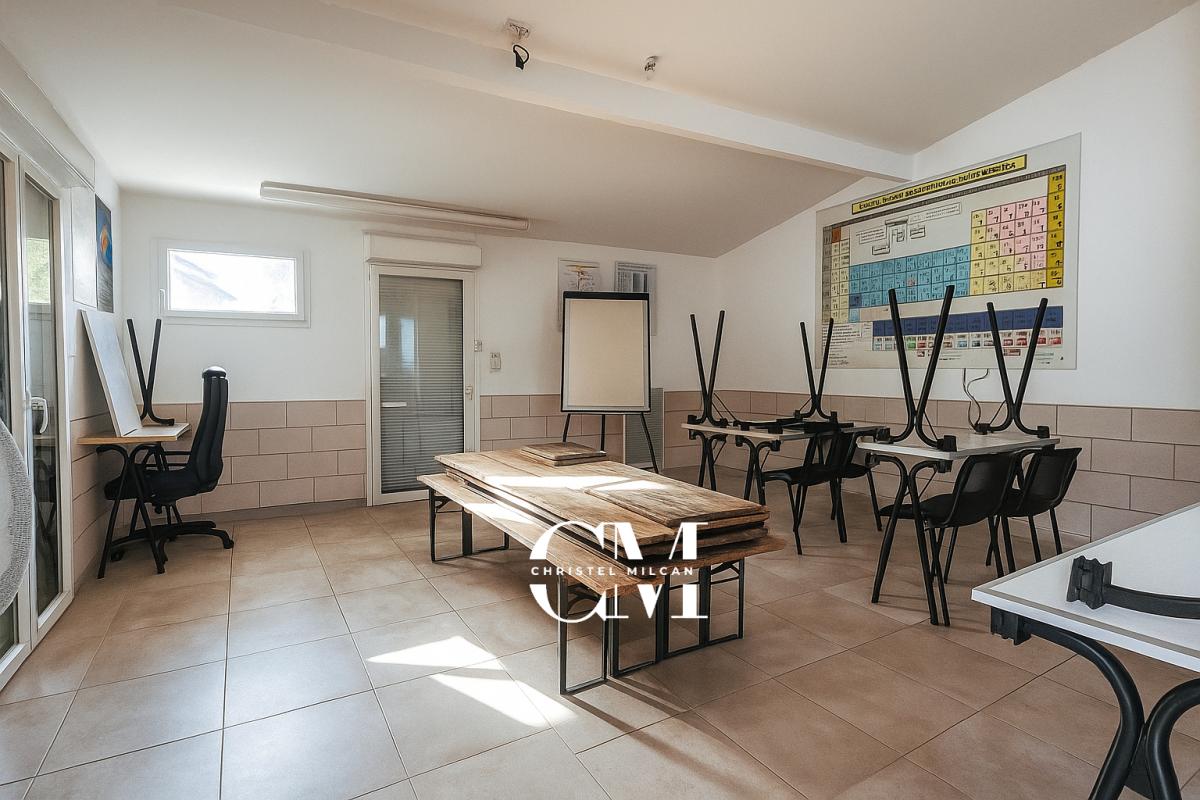 MERIGNAC Ensemble professionnel Merignac 7 pièces 170m2 sur un terrain de 3500m² 5