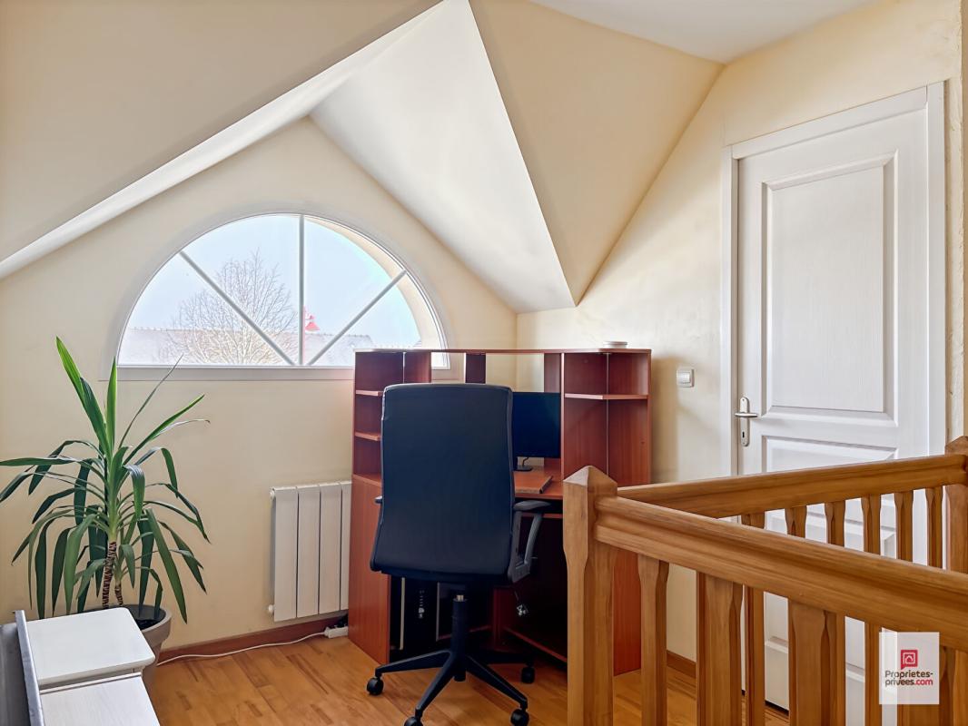 SABLE-SUR-SARTHE Maison Sable Sur Sarthe 6 pièce(s) 120.05 m2 10