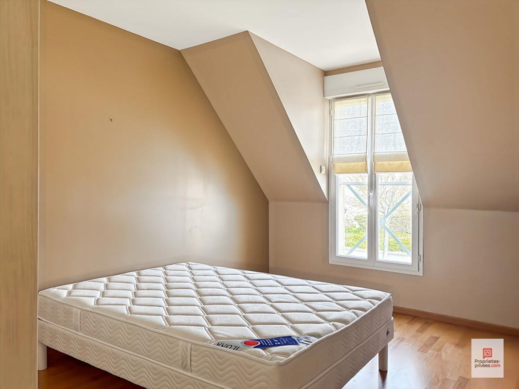 SABLE-SUR-SARTHE Maison Sable Sur Sarthe 6 pièce(s) 120.05 m2 14