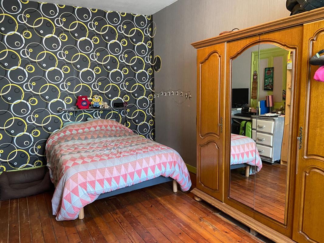 SABLE-SUR-SARTHE Maison et local commercial- Sable Sur Sarthe 8 pièce(s) 162 m2 10