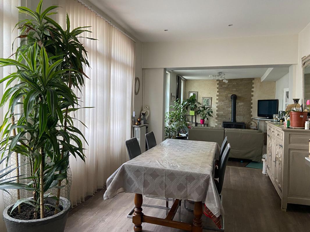 SABLE-SUR-SARTHE Maison et local commercial- Sable Sur Sarthe 8 pièce(s) 162 m2 3