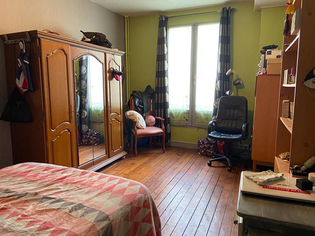 SABLE-SUR-SARTHE Maison et local commercial- Sable Sur Sarthe 8 pièce(s) 162 m2 7