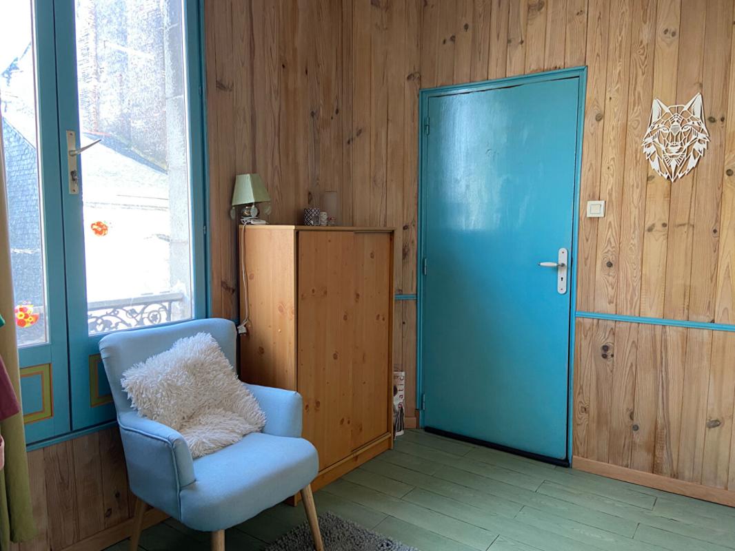 SABLE-SUR-SARTHE Maison et local commercial- Sable Sur Sarthe 8 pièce(s) 162 m2 8