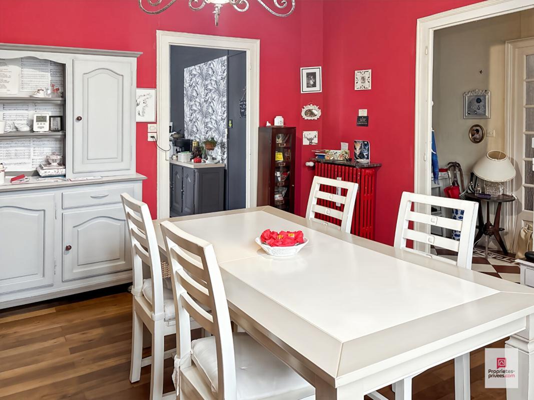 SABLE-SUR-SARTHE Maison Sable Sur Sarthe 8 pièce(s) 128.10 m2 3