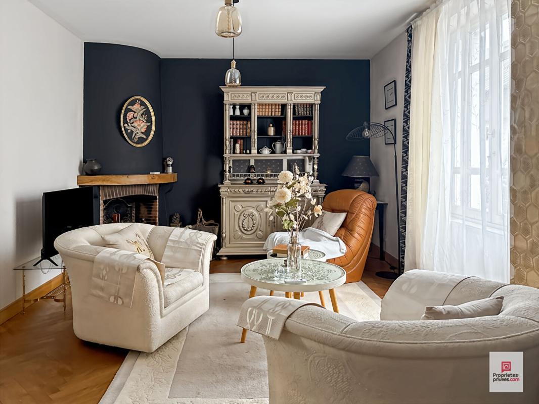 SABLE-SUR-SARTHE Maison Sable Sur Sarthe 8 pièce(s) 128.10 m2 4