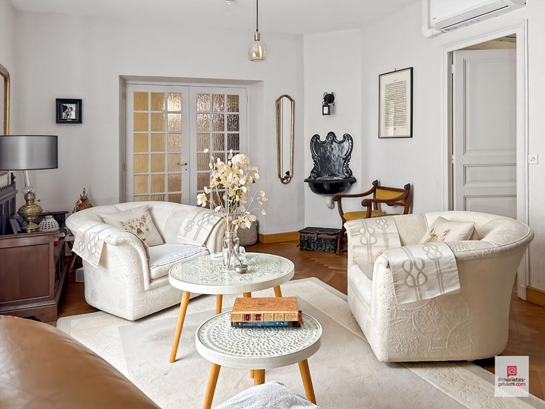 SABLE-SUR-SARTHE Maison Sable Sur Sarthe 8 pièce(s) 128.10 m2 5