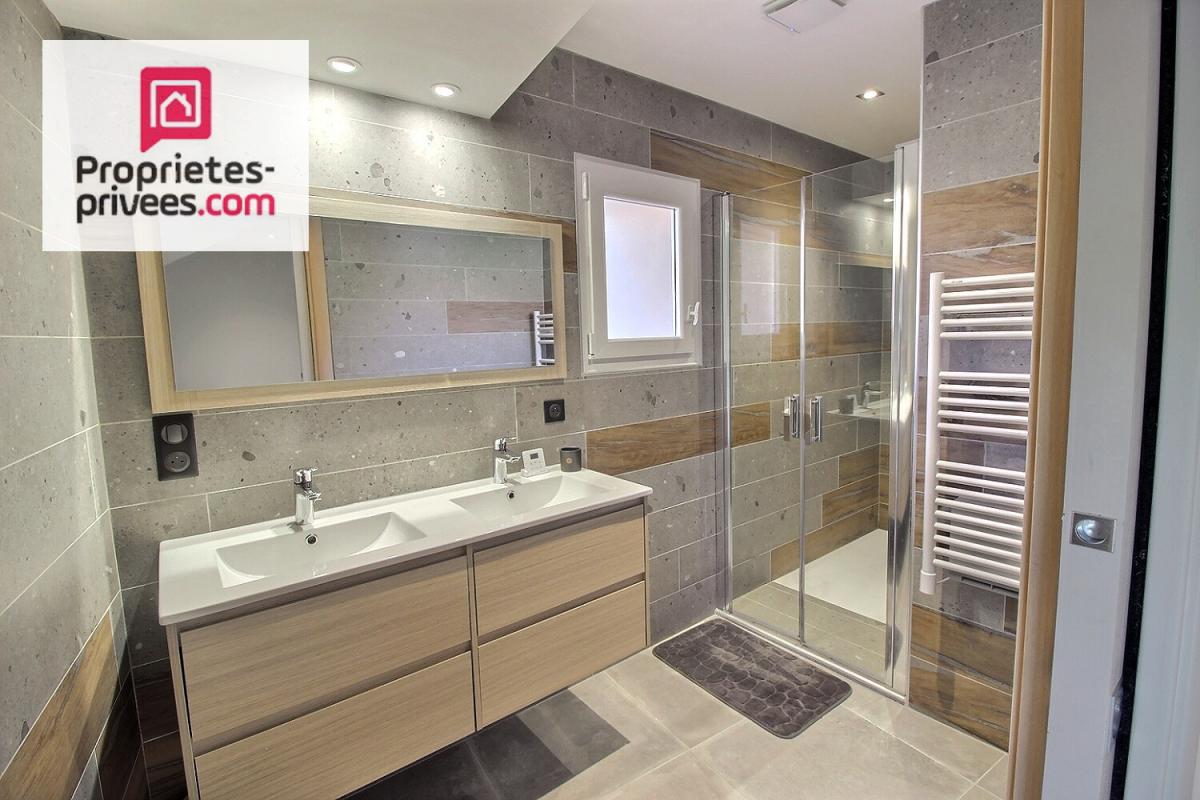 SAINT-ANTONIN-DU-VAR Maison Saint Antonin Du Var avec appartement indépendant 7