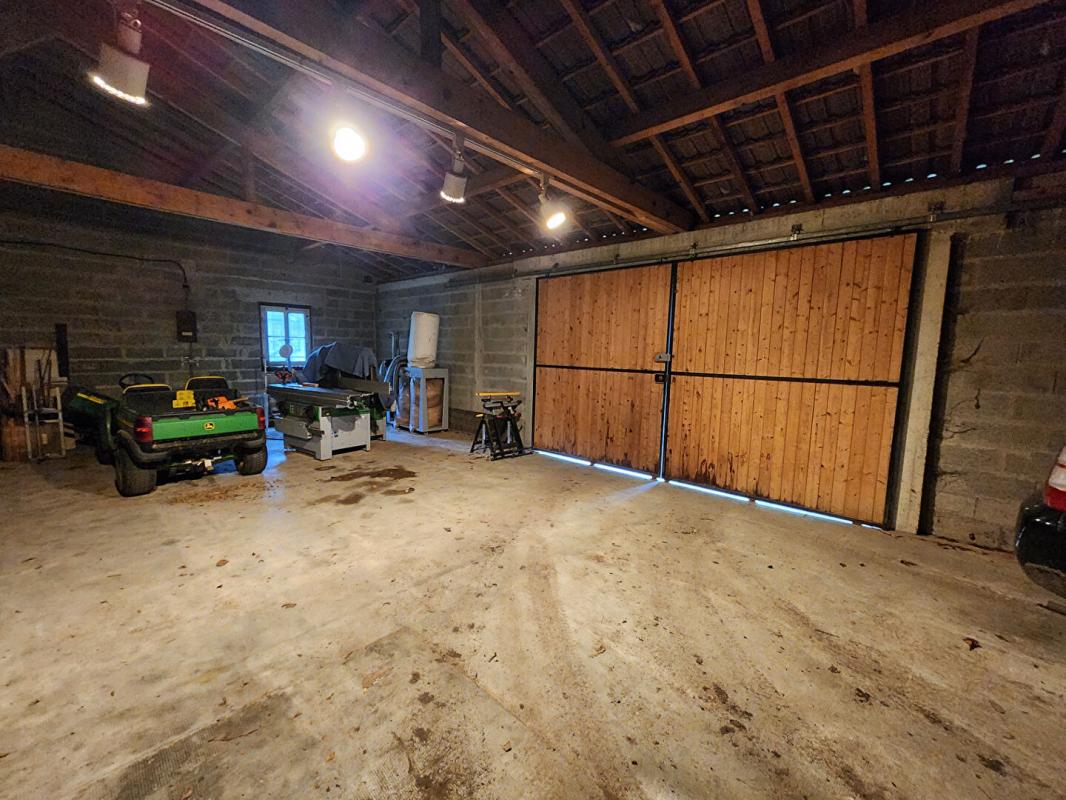 LUCAY-LE-MALE Maison Lucay Le Male 13 pièce(s) 360 m2 12