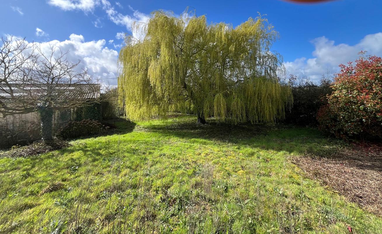 SAINT-JOUAN-DES-GUERETS Maison + Hangar Saint Jouan Des Guerets 8 pièce(s) 193 m2 terrain 8725 M² 13