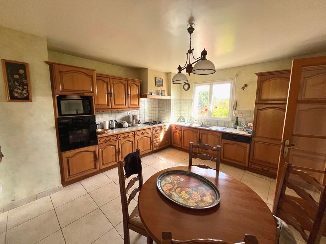 SAINT-JOUAN-DES-GUERETS Maison + Hangar Saint Jouan Des Guerets 8 pièce(s) 193 m2 terrain 8725 M² 6