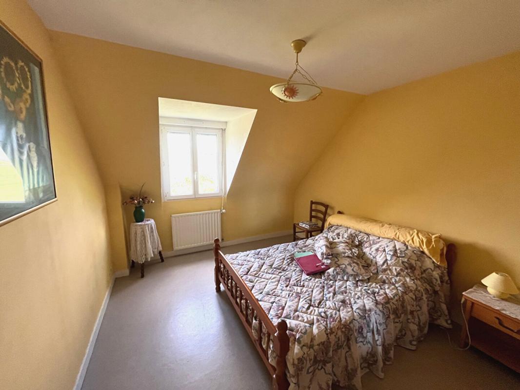 SAINT-JOUAN-DES-GUERETS Maison + Hangar Saint Jouan Des Guerets 8 pièce(s) 193 m2 terrain 8725 M² 9