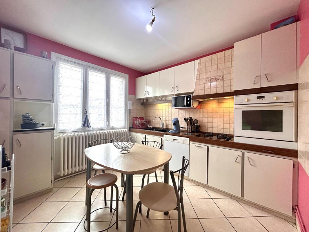 ROANNE ROANNE ? Maison individuelle avec sous-sol complet sur terrain clos et arboré 3