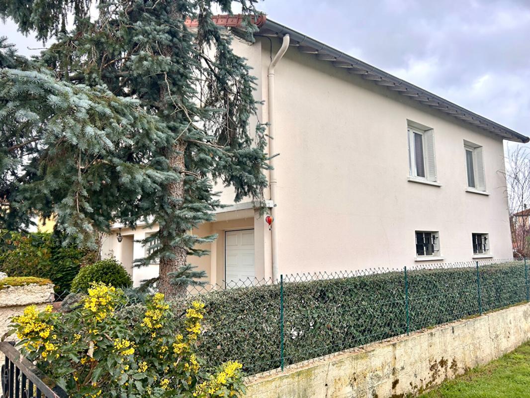 ROANNE ROANNE ? Maison individuelle avec sous-sol complet sur terrain clos et arboré 9