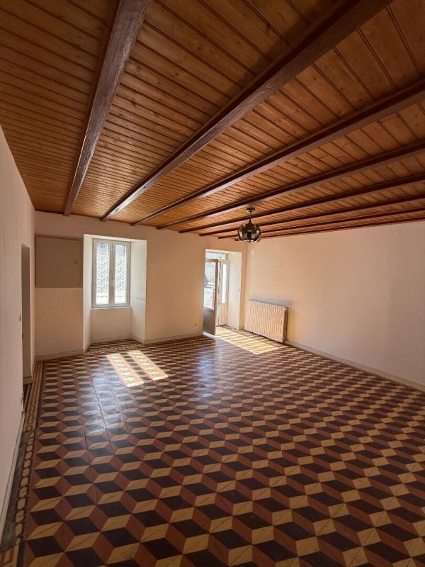 AUBIGNY-LES CLOUZEAUX Maison de ville 1