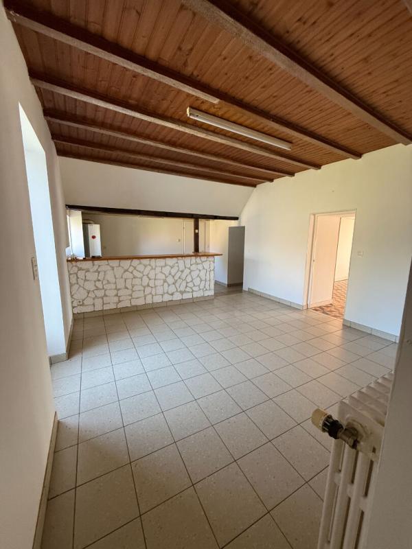 AUBIGNY-LES CLOUZEAUX Maison de ville 3