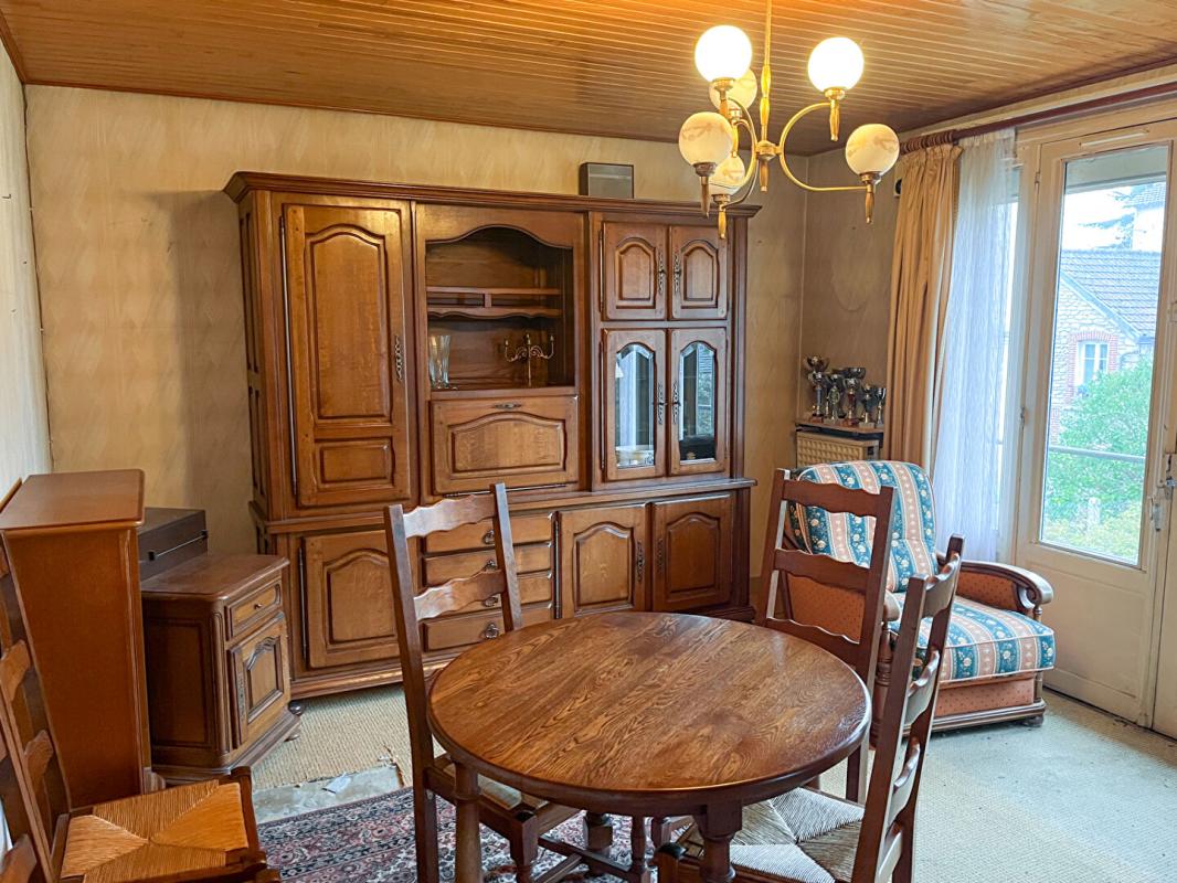 VIGNY Maison fonctionnelle des années 60 3