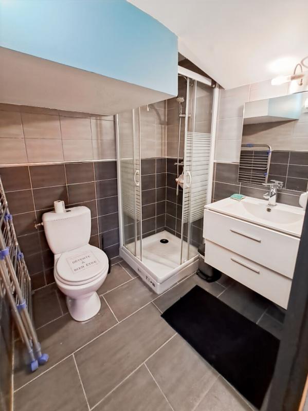 CHALONS-EN-CHAMPAGNE Appartement Chalons En Champagne 1 pièce(s) 23.9 m2 Garage et parking 6