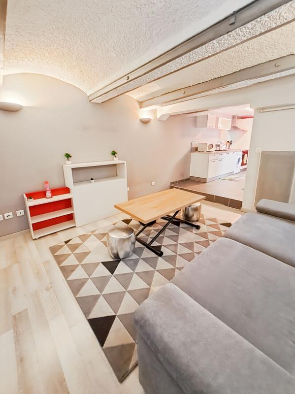 CHALONS-EN-CHAMPAGNE Appartement Chalons En Champagne 1 pièce(s) 23.9 m2 Garage et parking 7