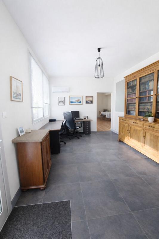 CLEGUER Rare et atypique : Grande maison de plain-pied 220 m² + 250 m² garage / atelier - Prestations haut de gamme - 3 min de Plouay - 3 min de la départementale Le Faouët /Lorient 12