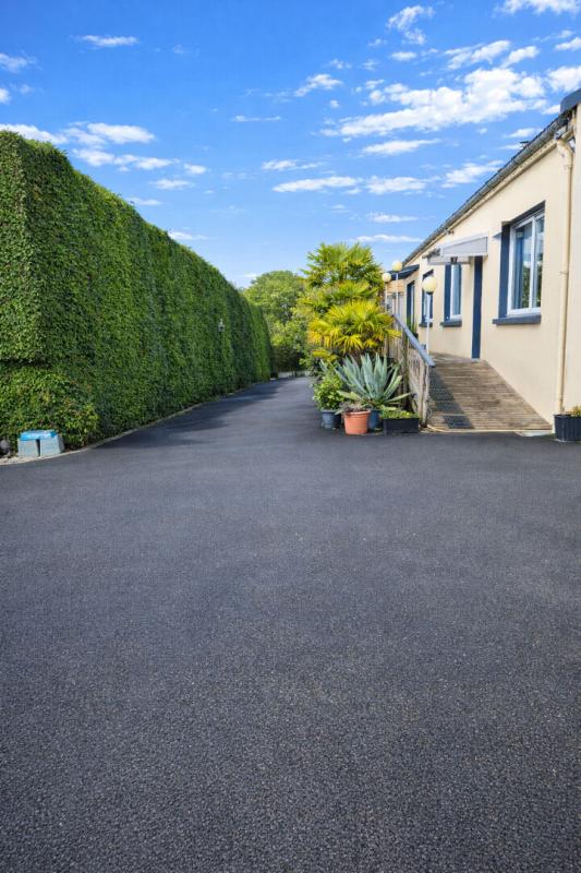 CLEGUER Rare et atypique : Grande maison de plain-pied 220 m² + 250 m² garage / atelier - Prestations haut de gamme - 3 min de Plouay - 3 min de la départementale Le Faouët /Lorient 3