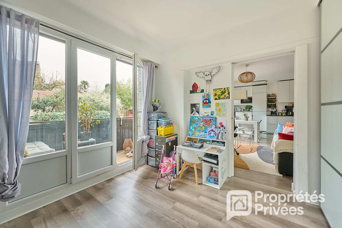 CLAMART Appartement 4 pièces, avec balcon, cave, parking 12