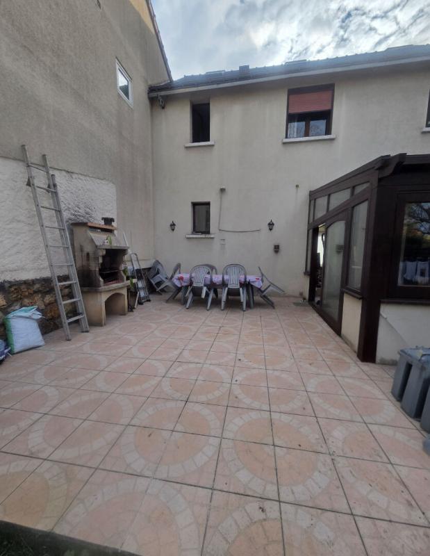 WISSOUS Maison Wissous 8 pièce(s) 135.24 m2 10