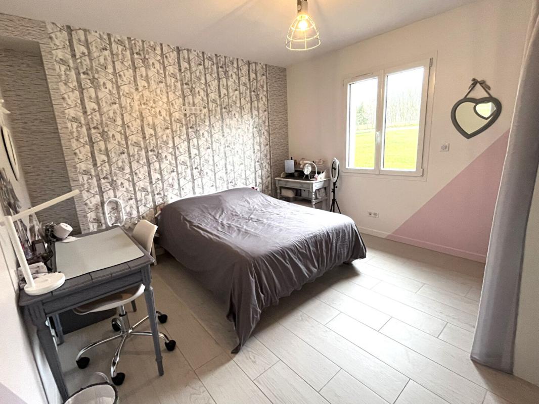 GOURNAY-EN-BRAY Maison 200M2 5 chambres sur 5000M2 et atelier 100M2 12