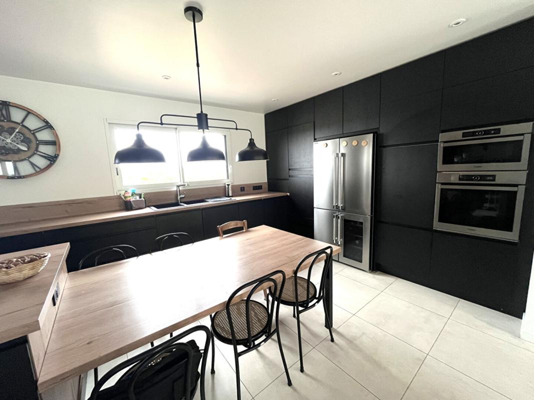 GOURNAY-EN-BRAY Maison 200M2 5 chambres sur 5000M2 et atelier 100M2 6