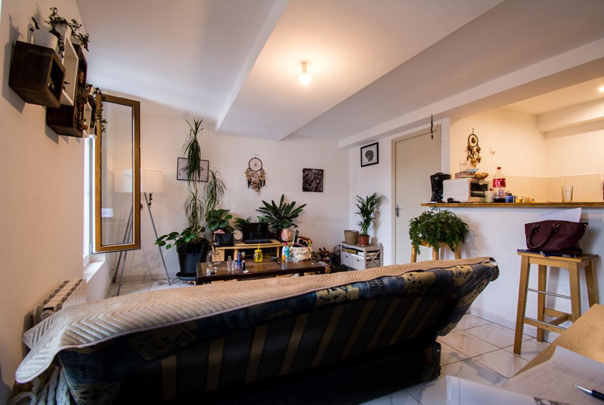 DIGNE-LES-BAINS Immeuble Digne Les Bains - 255 m2 - Lot de 5 appartements 12