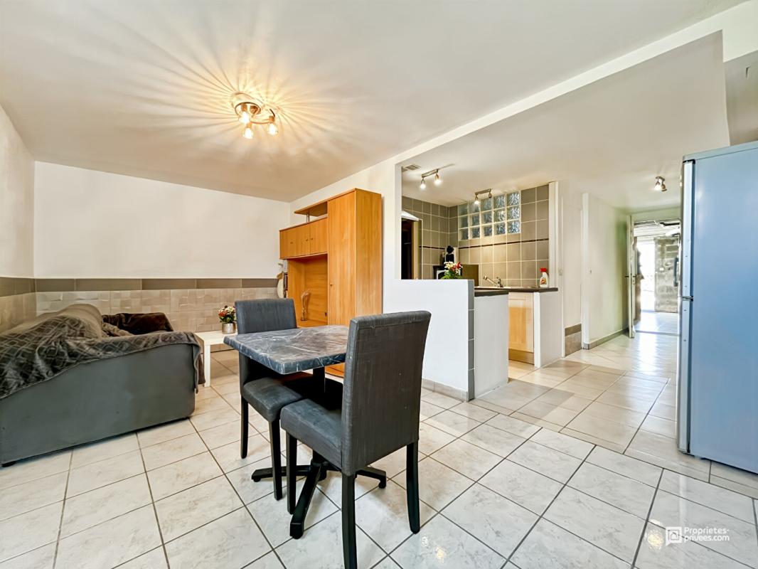 LE TAILLAN-MEDOC Maison 200 m² avec 4 logements indépendants - Terrain 922 m² - Le Taillan-Médoc 15