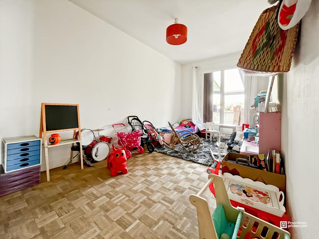 LE TAILLAN-MEDOC Maison 200 m² avec 4 logements indépendants - Terrain 922 m² - Le Taillan-Médoc 6