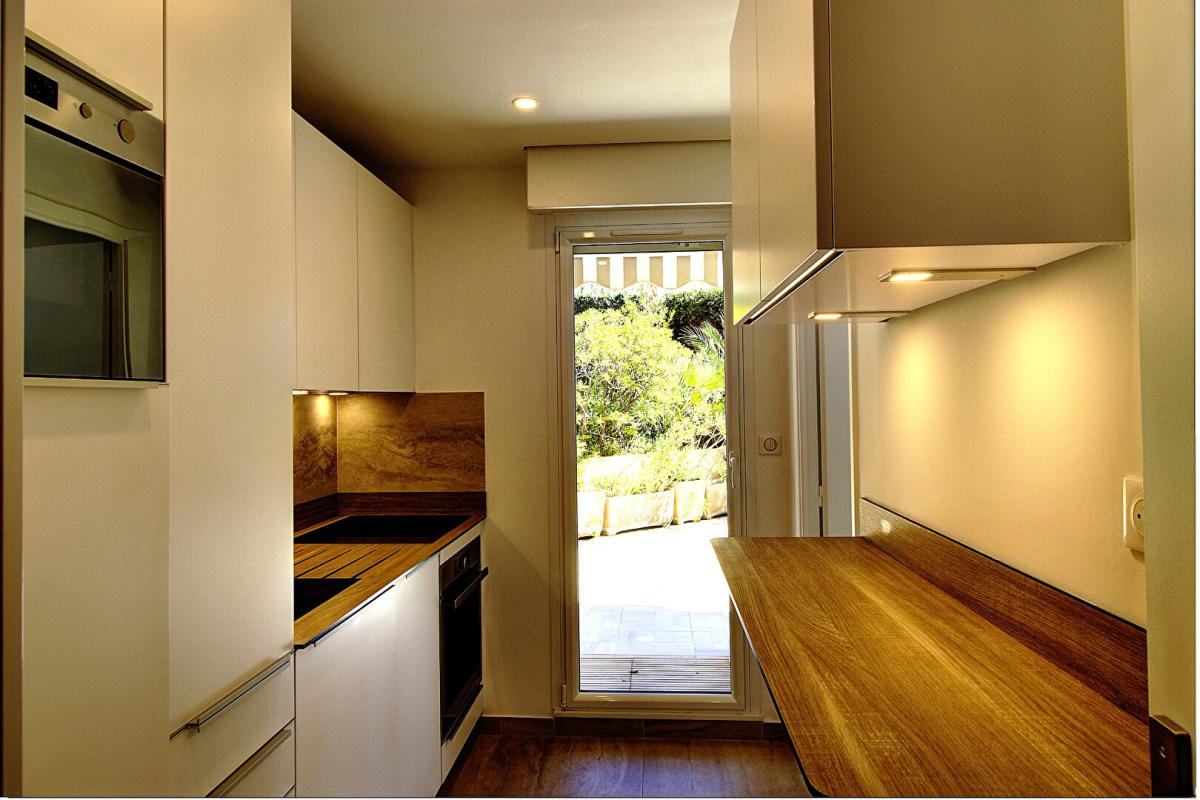 CANNES Cannes Palm Beach - Appartement en rez-de-jardin avec vue mer 4