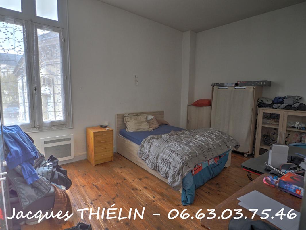 LONGUE-JUMELLES Immeuble de rapport ? Hyper centre de Longué-Jumelles (49160) 10