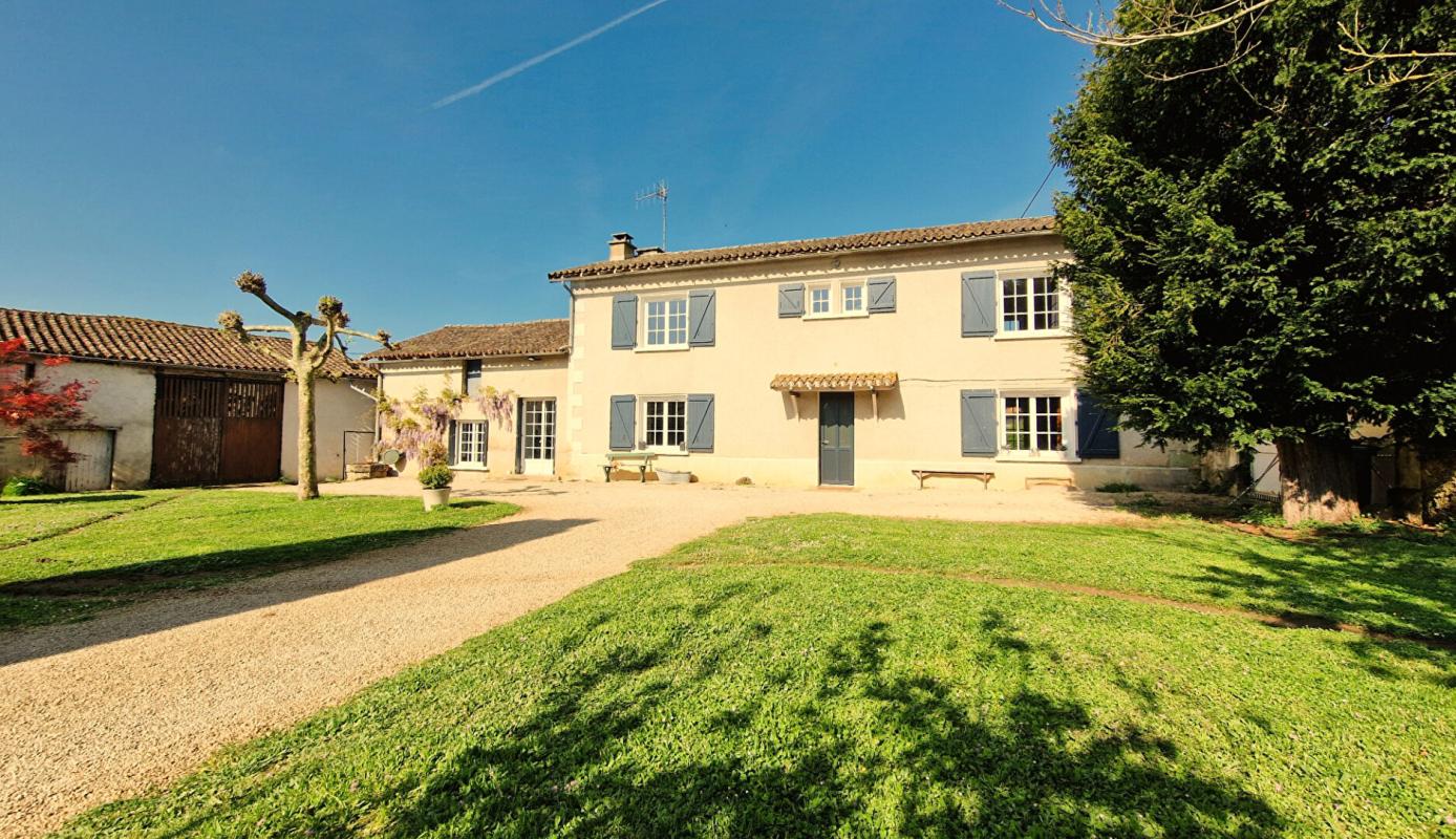 VIVONNE Maison Vivonne 7 pièce(s) 180 m2 1