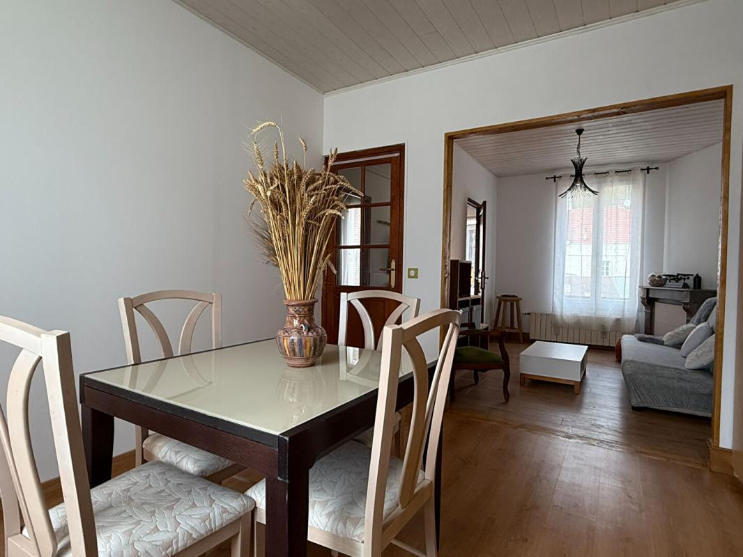 AUVERS-SUR-OISE Maison à louer à Auvers Sur Oise 5 pièce(s) 90 m2 3