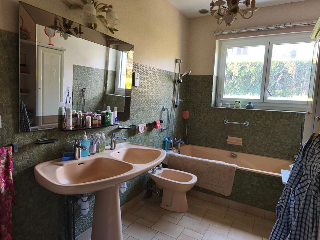ROMAGNAT Maison d'architecte à Romagnat - 6 pièces -140 m² - Grand terrain 11