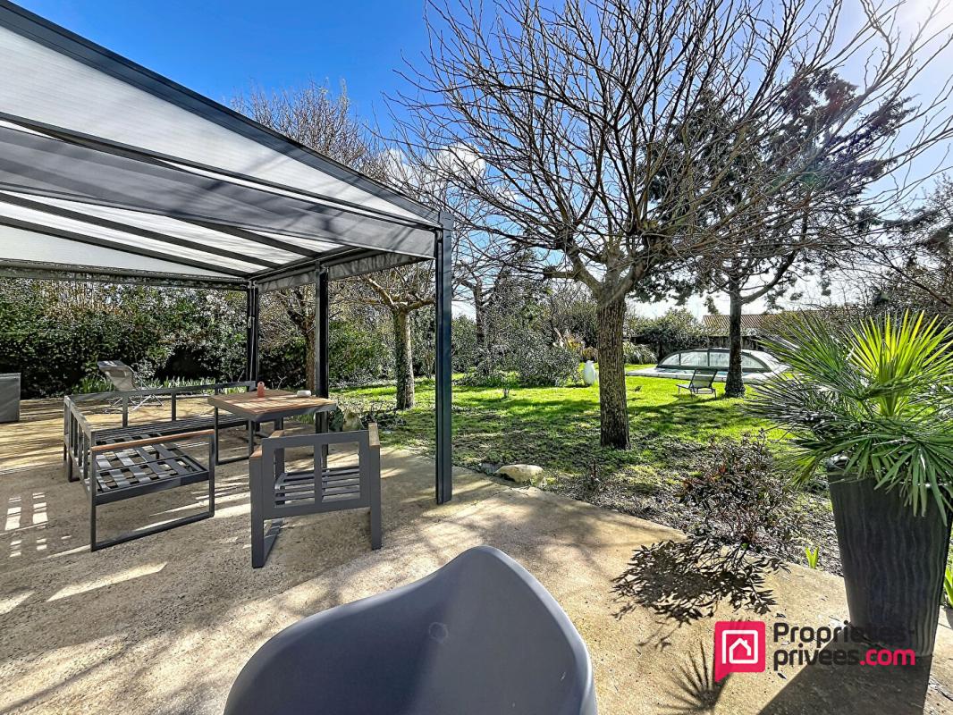 MARSILLY Marsilly - Maison familiale de plain pied de 131m2 sur parcelle de 1000m2 - Piscine - 2 Garages 2