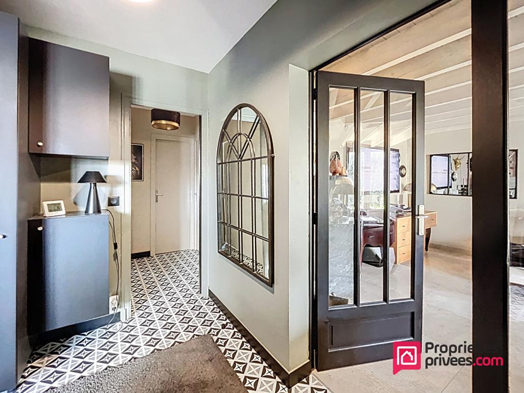 MARSILLY Marsilly - Maison familiale de plain pied de 131m2 sur parcelle de 1000m2 - Piscine - 2 Garages 3