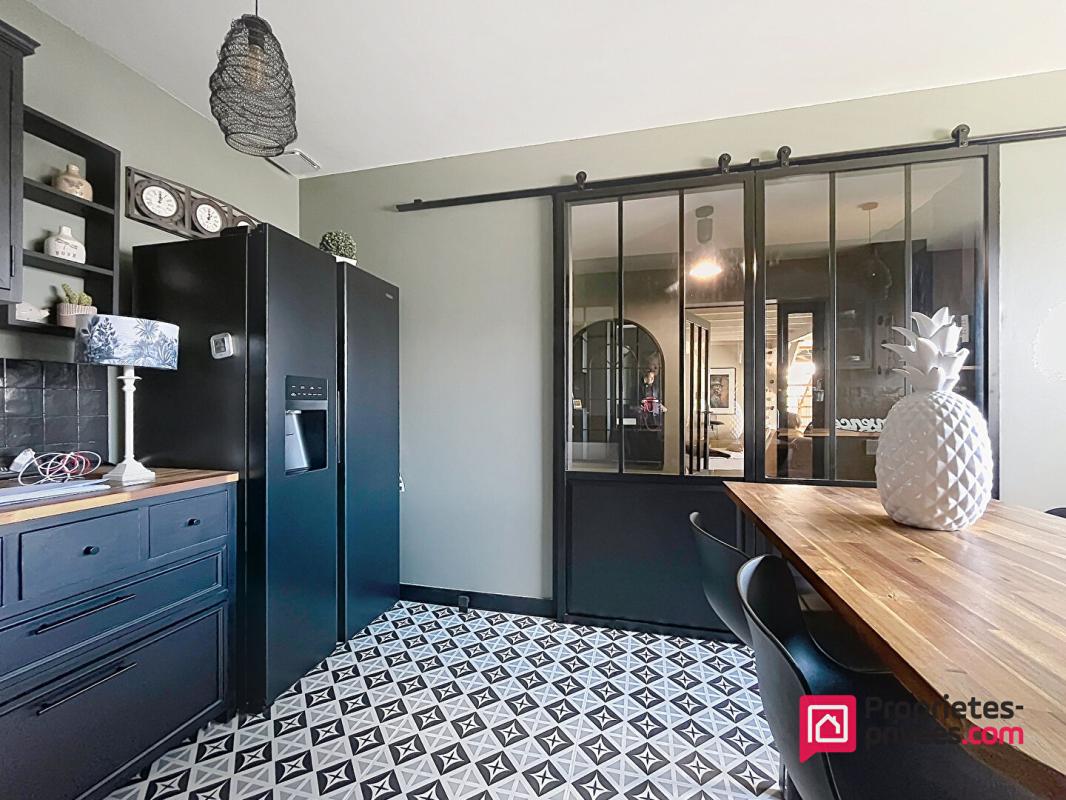 MARSILLY Marsilly - Maison familiale de plain pied de 131m2 sur parcelle de 1000m2 - Piscine - 2 Garages 5