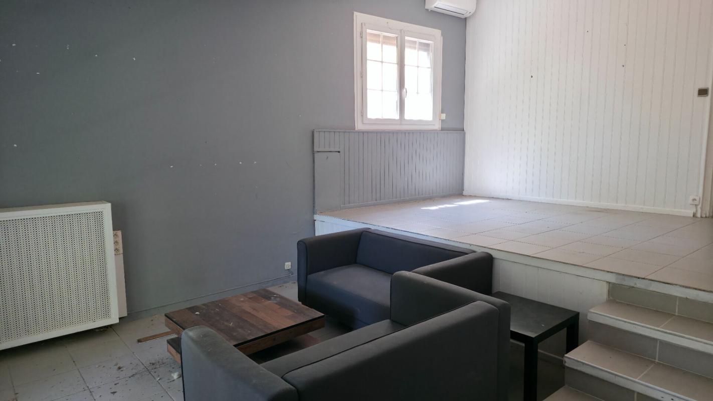 VILLENEUVE-LES-AVIGNON 30400 VILLENEUVE LES AVIGNON, VILLA DE 163 M² AVEC 5 CHAMBRES SUR 743 M² SE TERRAIN CLOS 10